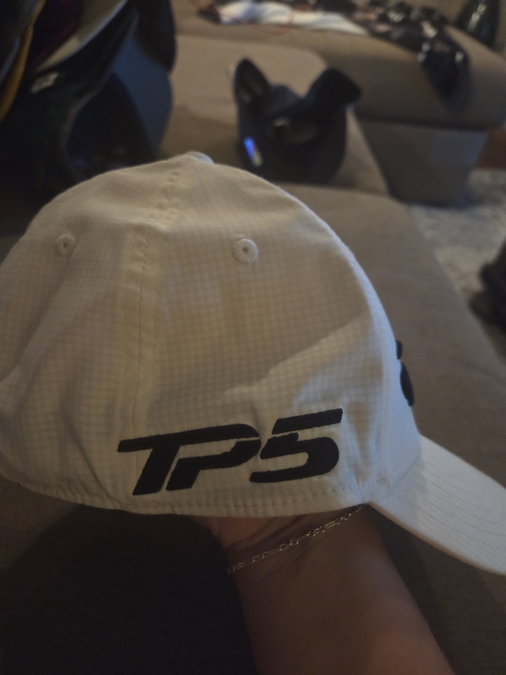 TaylorMade White Cap with Black Logo - Picture 2 of 6